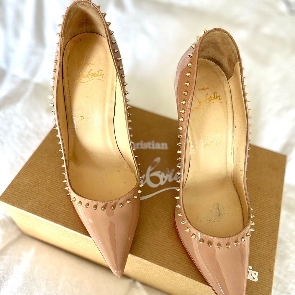 Louboutin Anjalina 100 patent, Nude/light gold, size: 36.5.